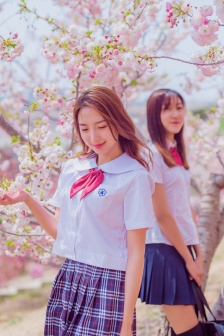 大浴女第11集剧情